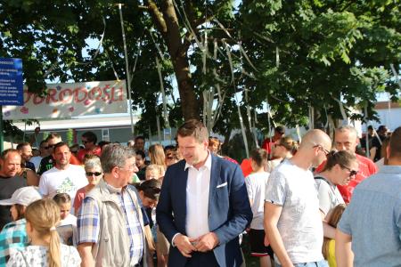 Osrednješolska prireditev Osnovne šole Frana Albrehta (1)